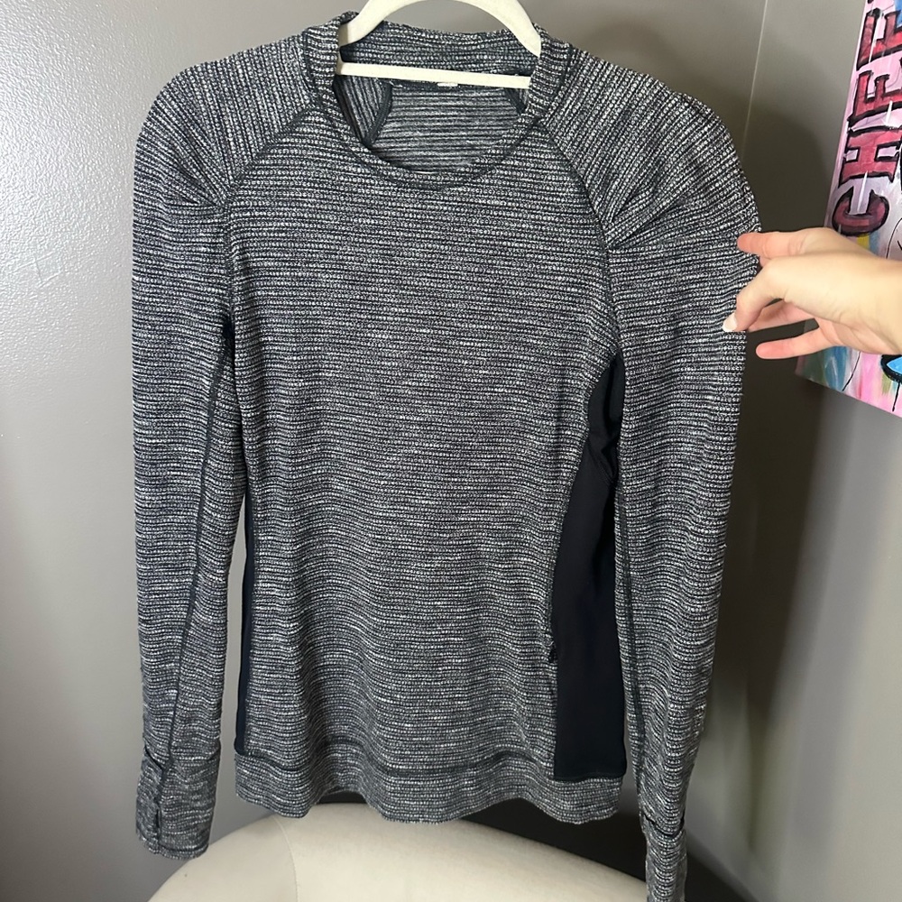 Lululemon Women's Gray Long Sleeve Top
